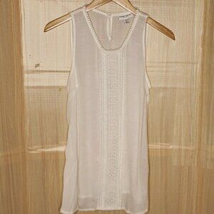 Liz Lange For Target Cream Flowy Sleeveless Blouse XS